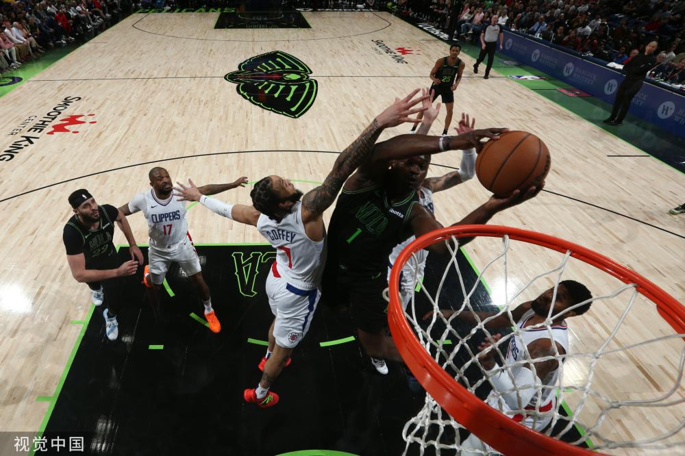 更触及到球 更触及到球