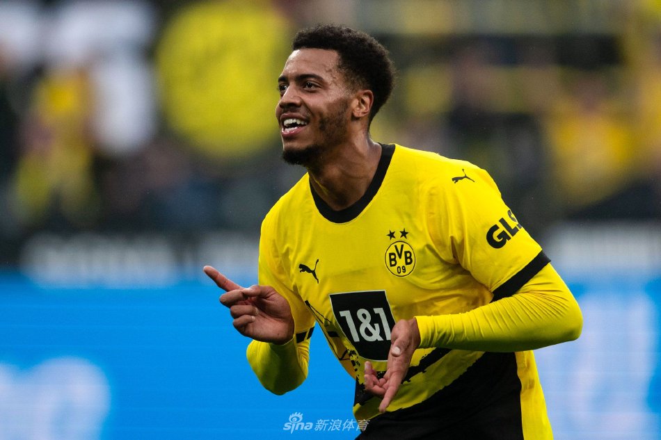 她就是王曼 她就是王曼