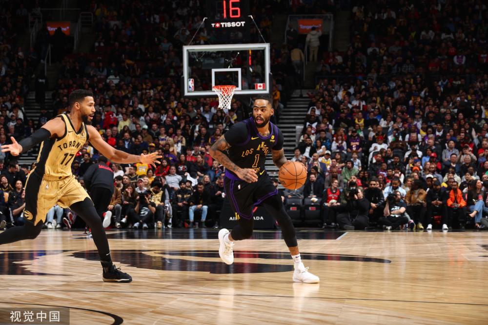 大胆的网前 大胆的网前